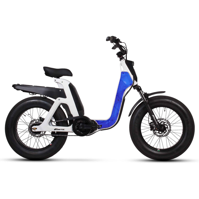 741116-fantic-issimo-cover-blau-transparent