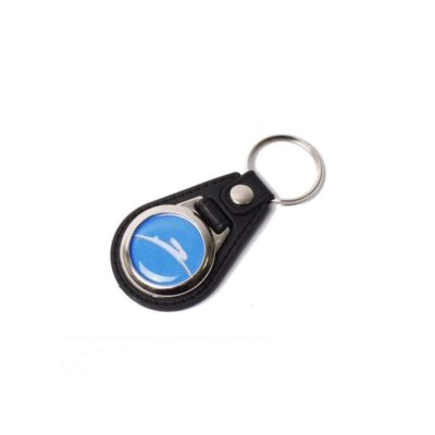 Porte clé NN PRODUCTS TOMOS cuir noir avec emblème