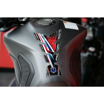 Protège réservoirPRINT MOON Suzuki 123 x 213.8mm