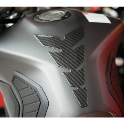 Protège réservoirPRINT MOON SLIM carbon-look 134.2 x 222.9mm